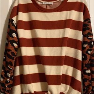 Small Boutique Sweater Cheetah Print
